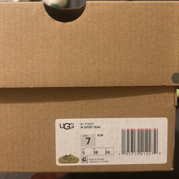 Women Ugg Sport Yeah Slide Sandals Size 7 Key Lime - Picture 3 of 3